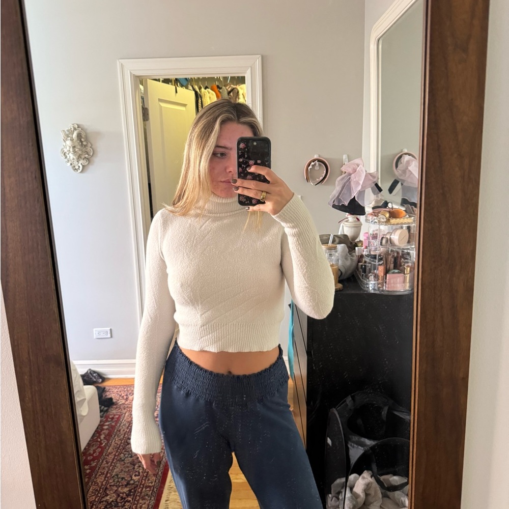 Zara white turtleneck sweater cropped tight